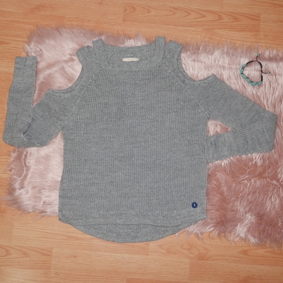 NEW Hollister Juniors Small Open Cold Shoulder Sweater 3207 - Picture 1 of 7